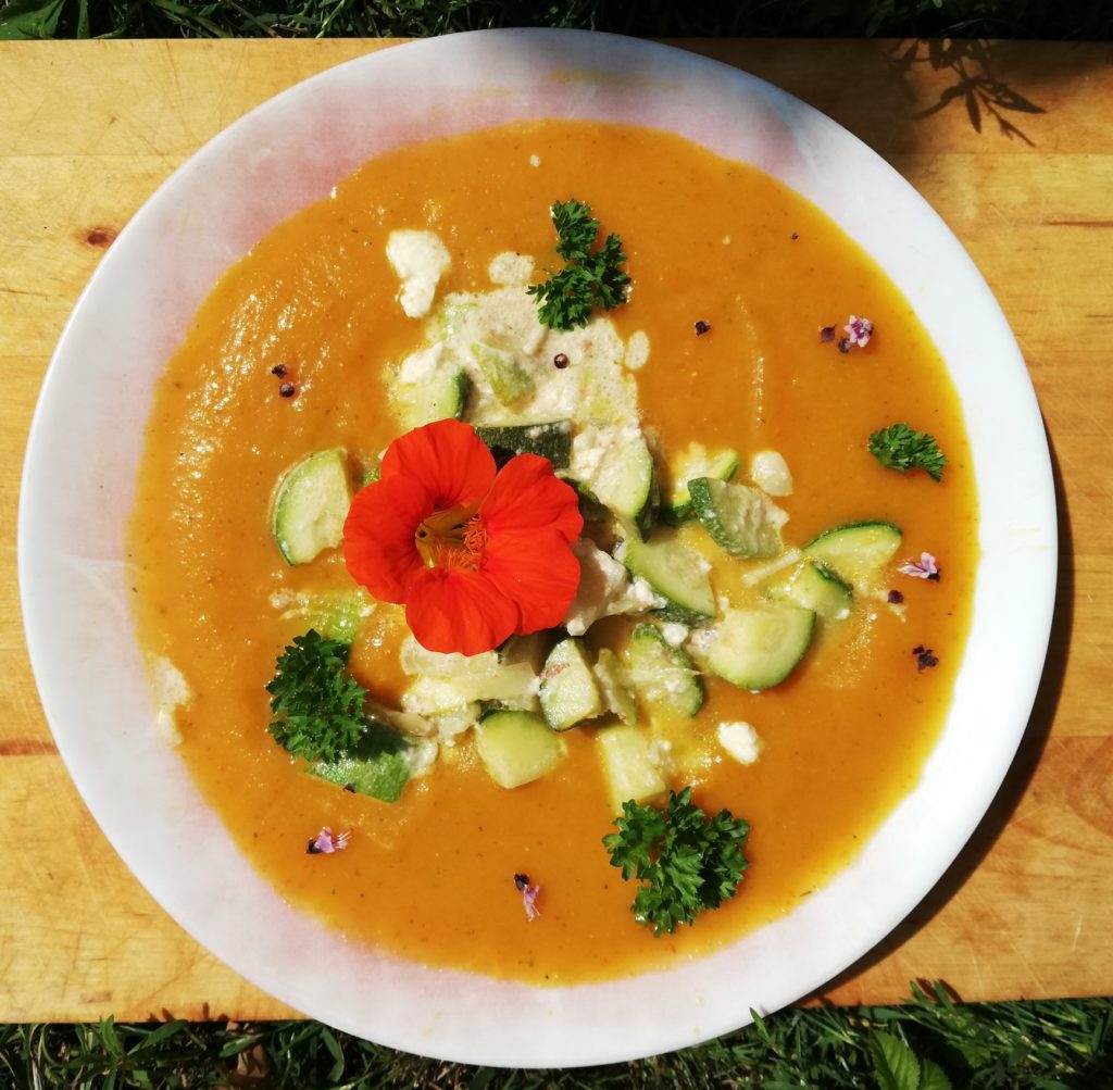 Kürbissuppe mit Zucchini